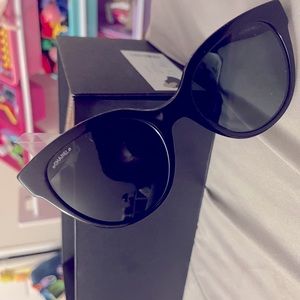 Chanel Eyewear Round Frame Sunglasses